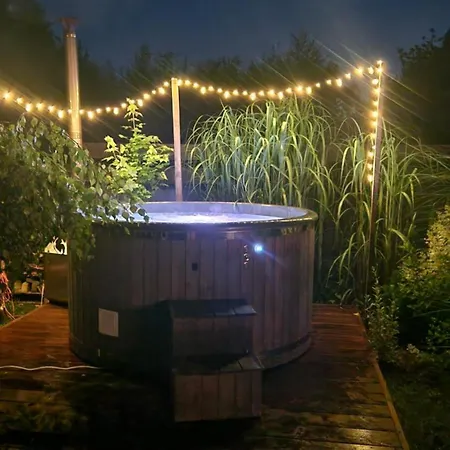 Drewniany Z Jacuzzi 펜션 *